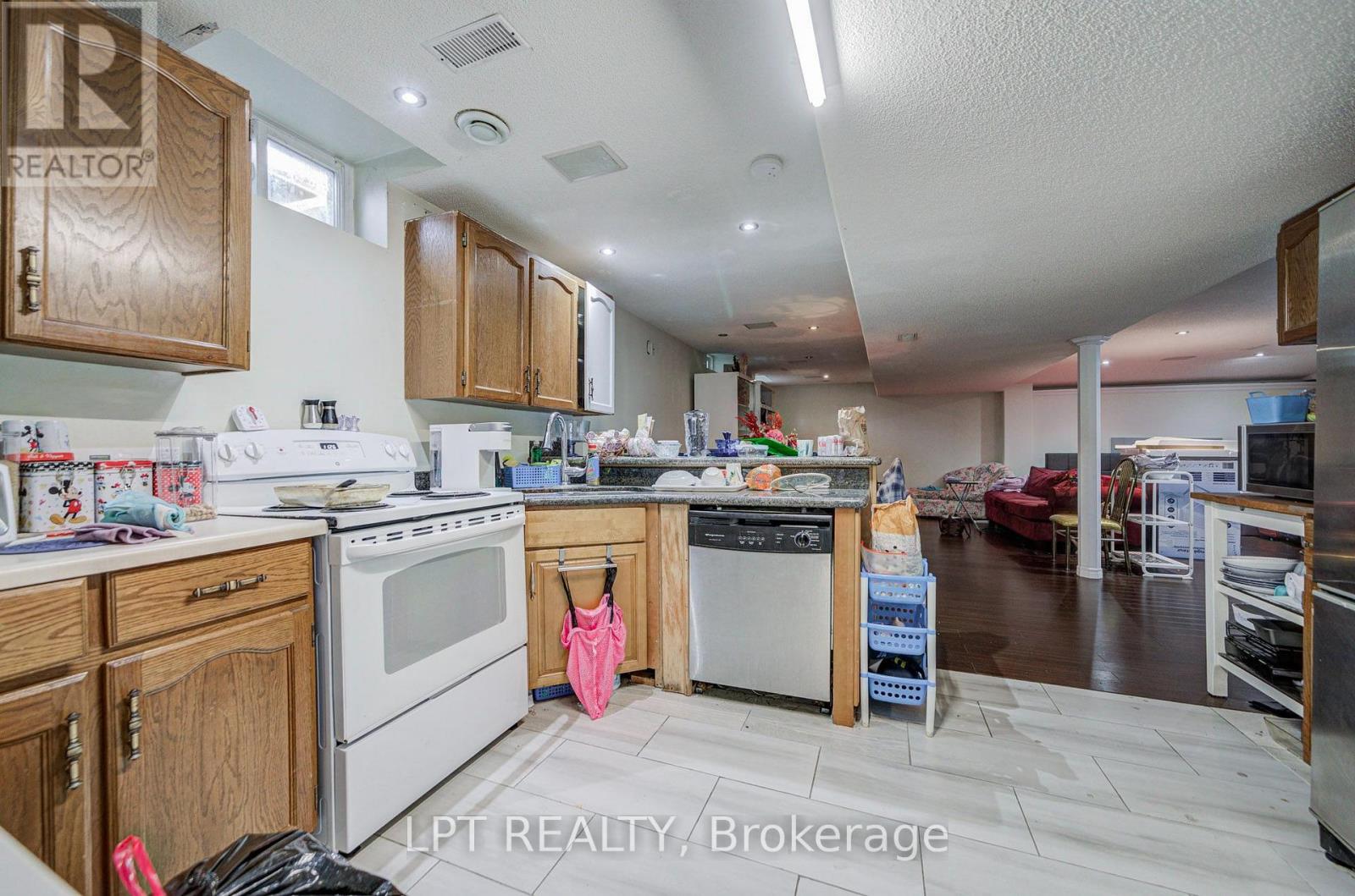 69 Westacott Crescent Property Photo 44