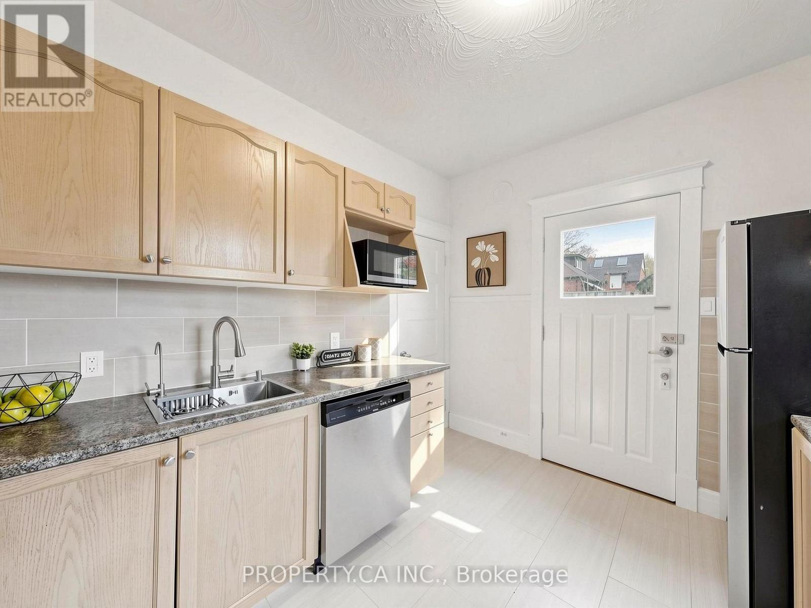 205 Dearborn Avenue Property Photo 16