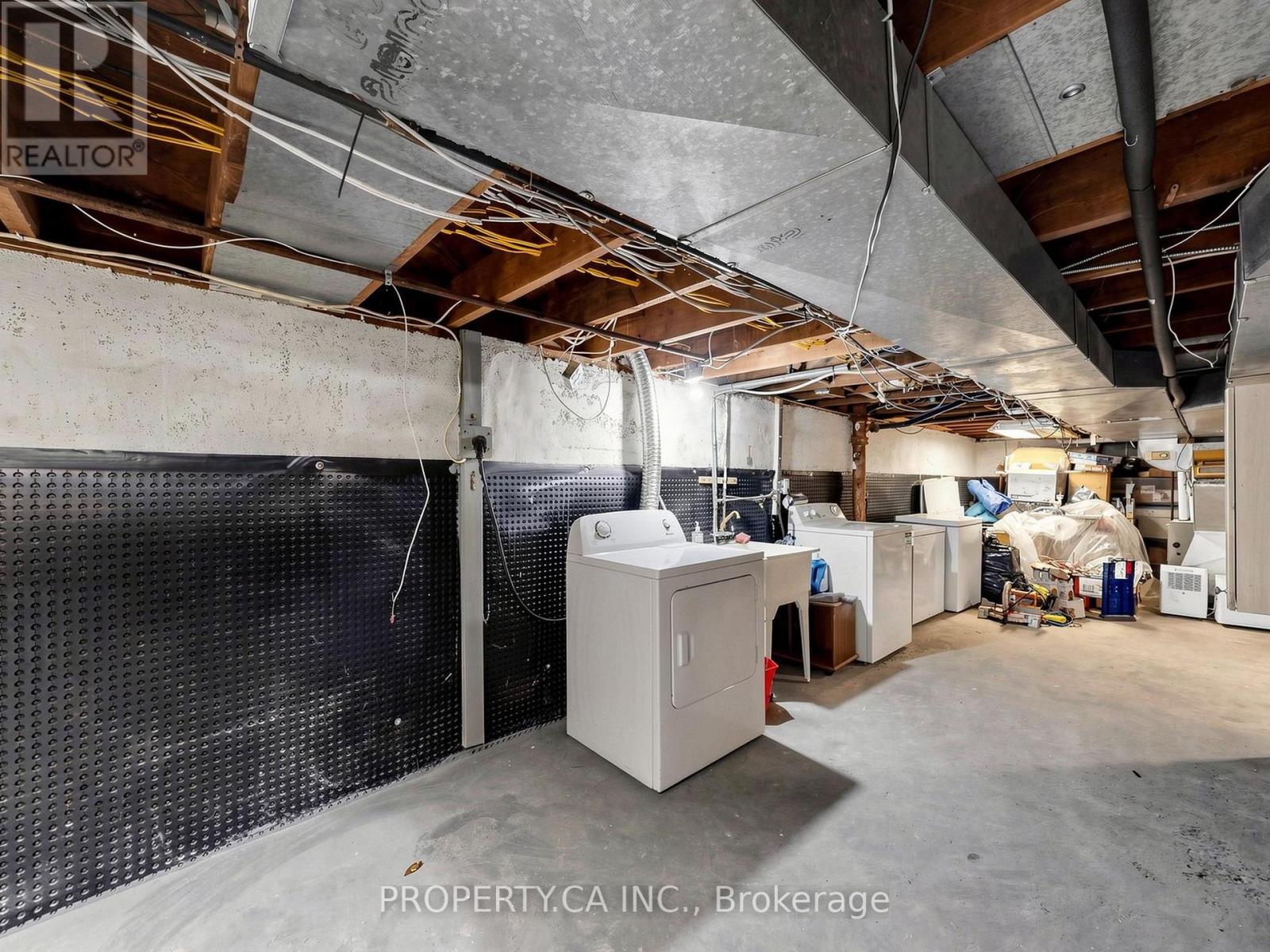 205 Dearborn Avenue Property Photo 33