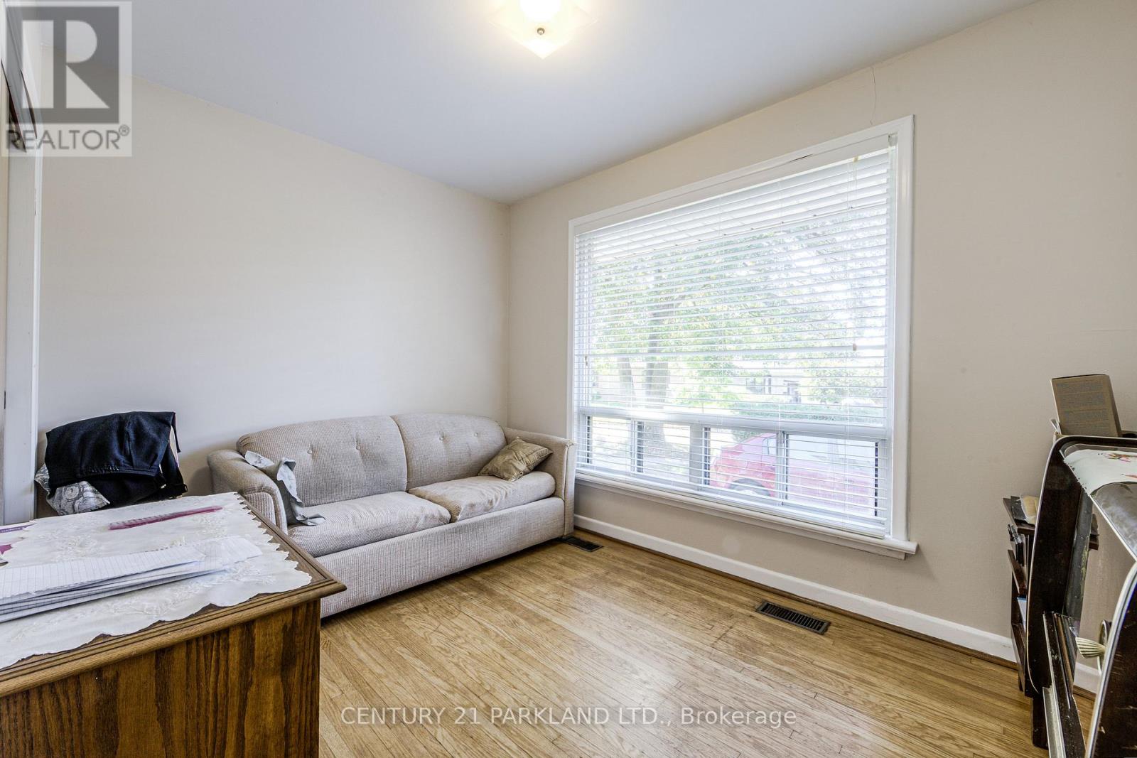 22 Waterfield Drive Property Photo 7