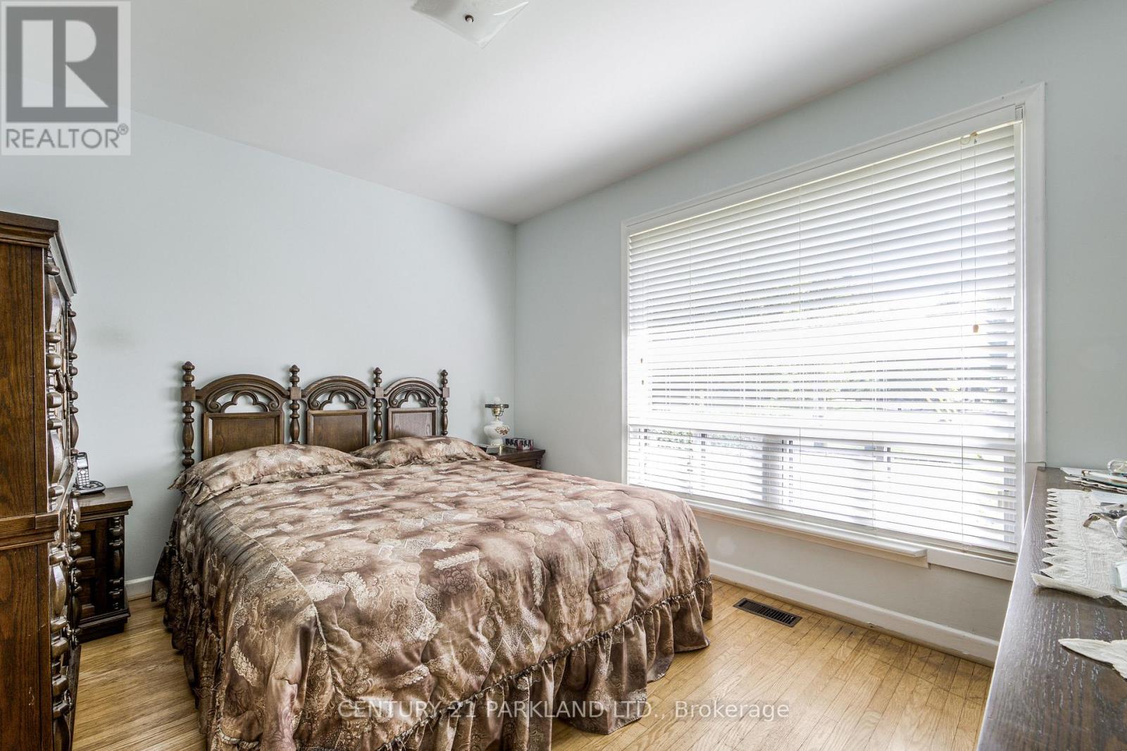 22 Waterfield Drive Property Photo 8
