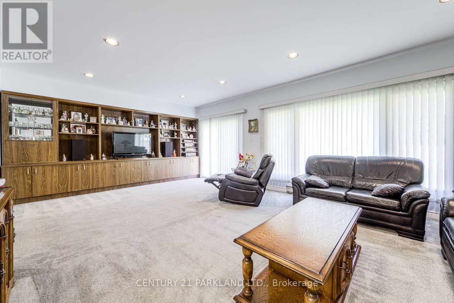 22 Waterfield Drive Property Photo 32