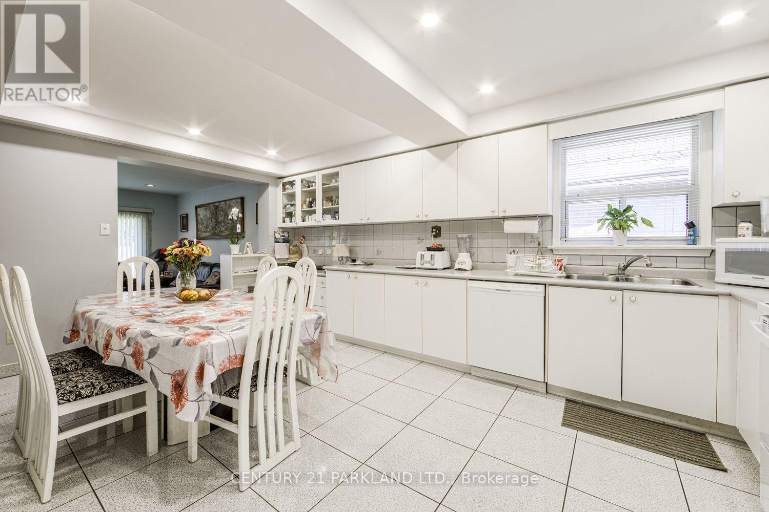 22 Waterfield Drive Property Photo 36