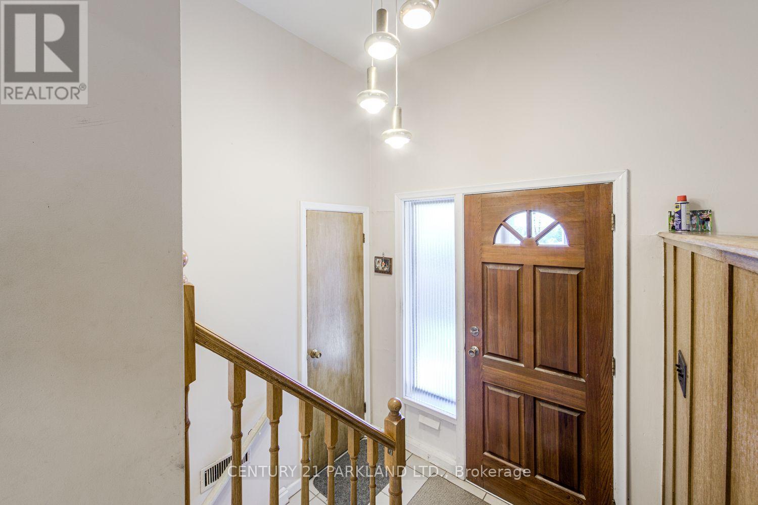 22 Waterfield Drive Property Photo 37