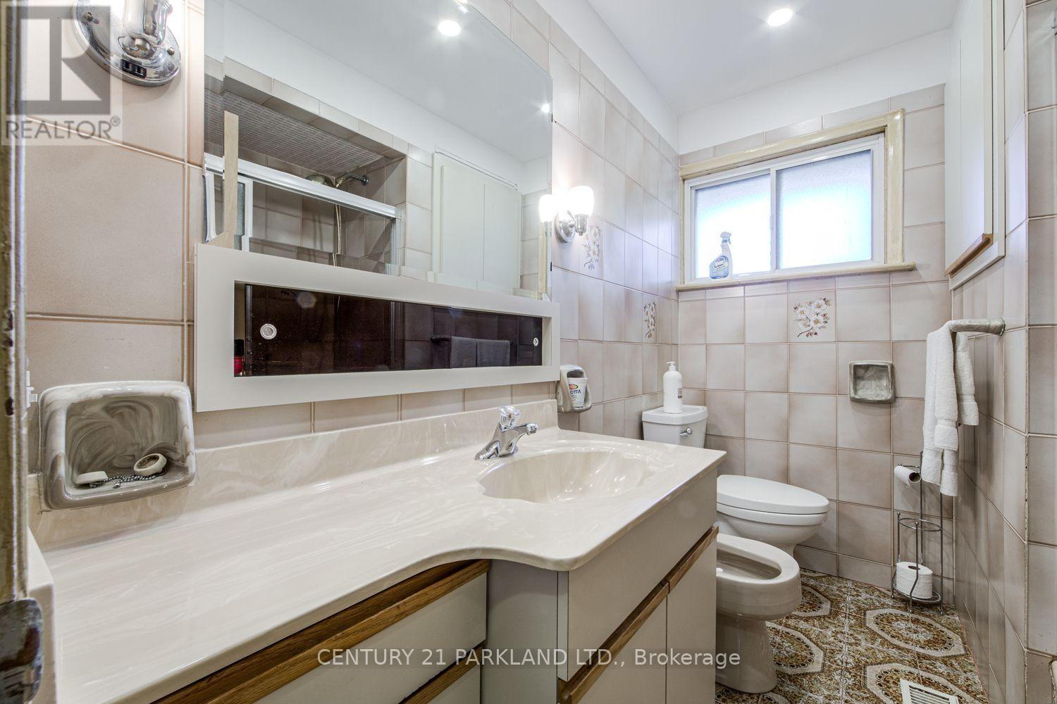 22 Waterfield Drive Property Photo 42