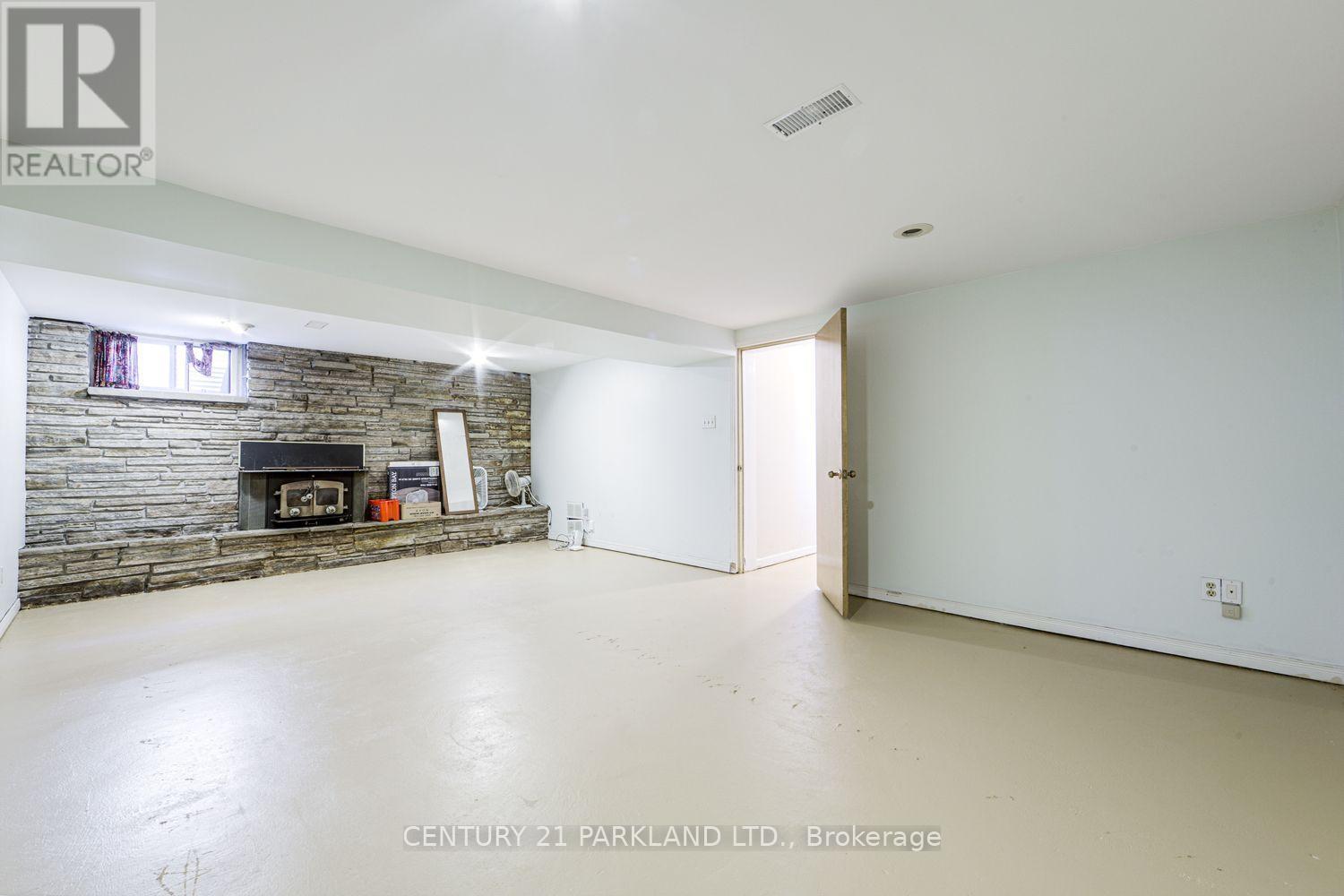 22 Waterfield Drive Property Photo 44