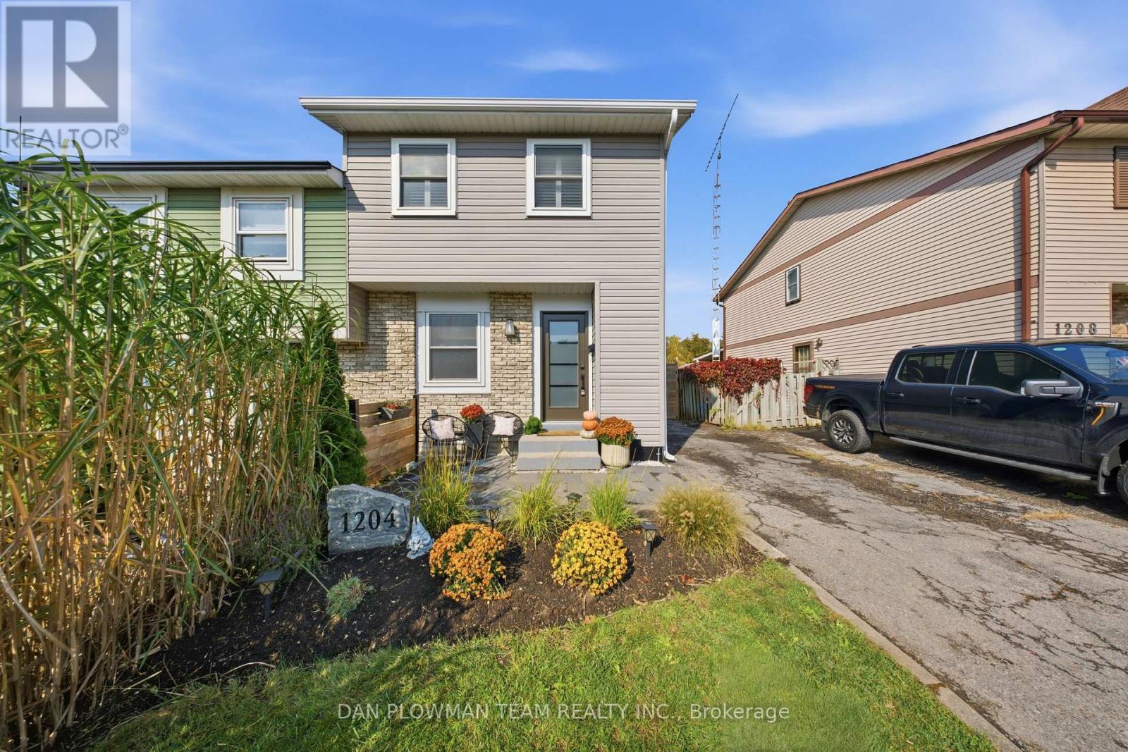 1204 SOUTHDALE AVENUE Property Photo 1