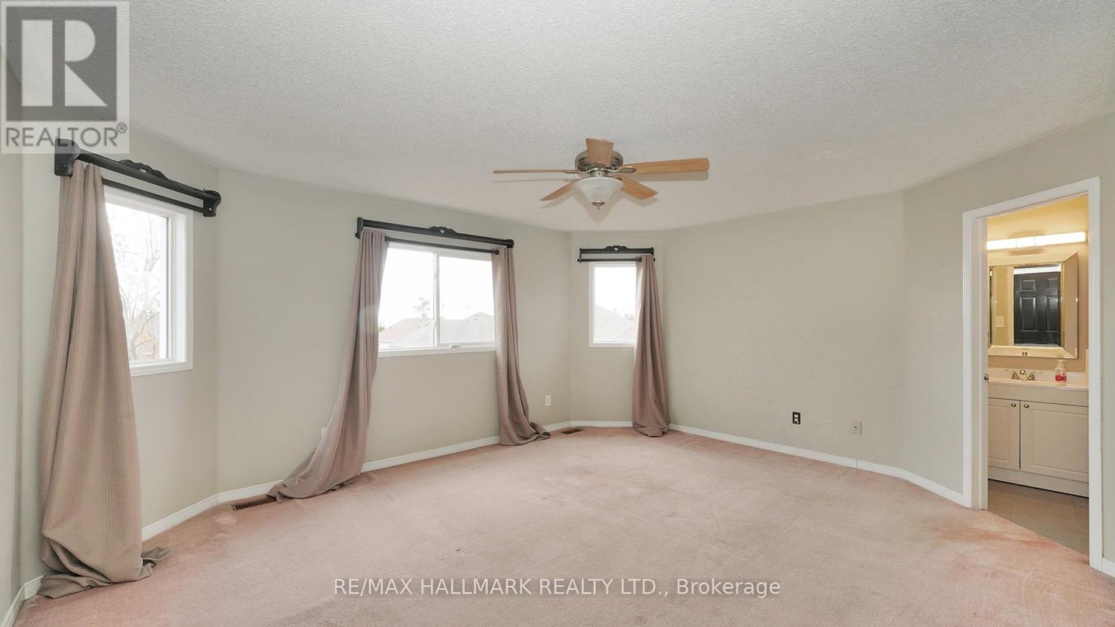 Upper - 1035 Beatrice Street E Property Photo 25