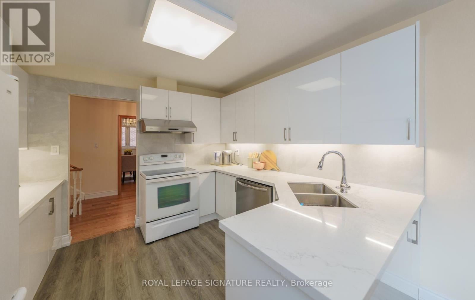 68 Ellenhall Square Property Photo 11