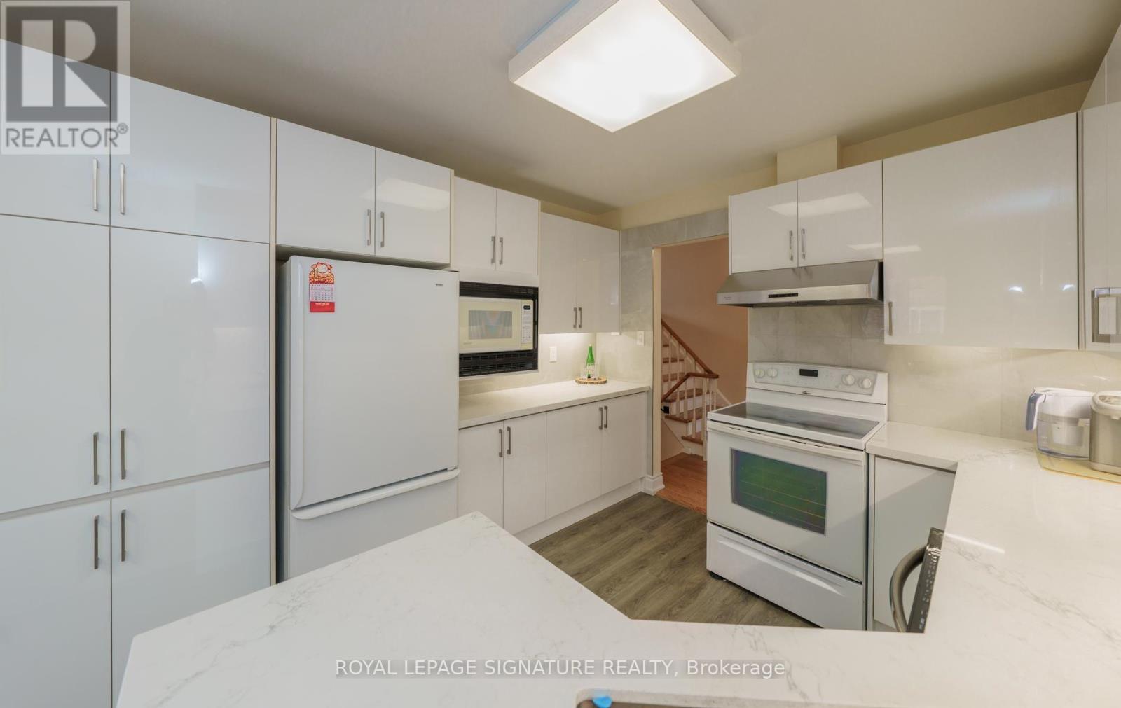 68 Ellenhall Square Property Photo 12