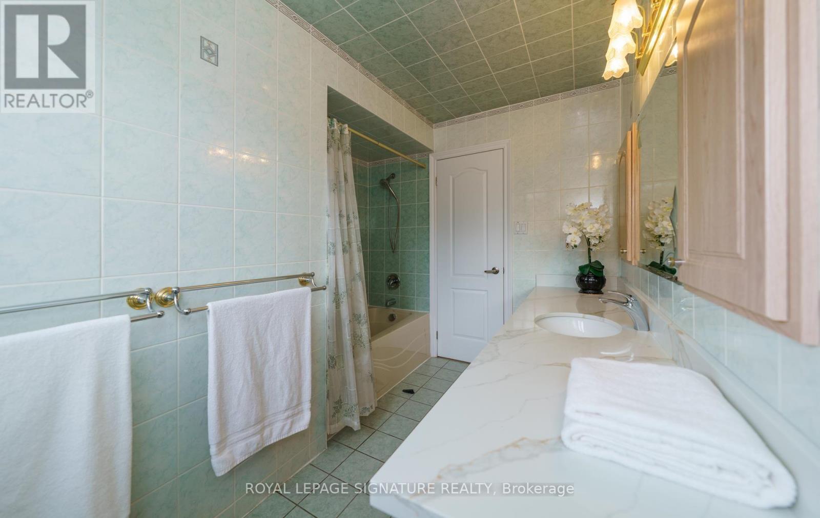 68 Ellenhall Square Property Photo 28