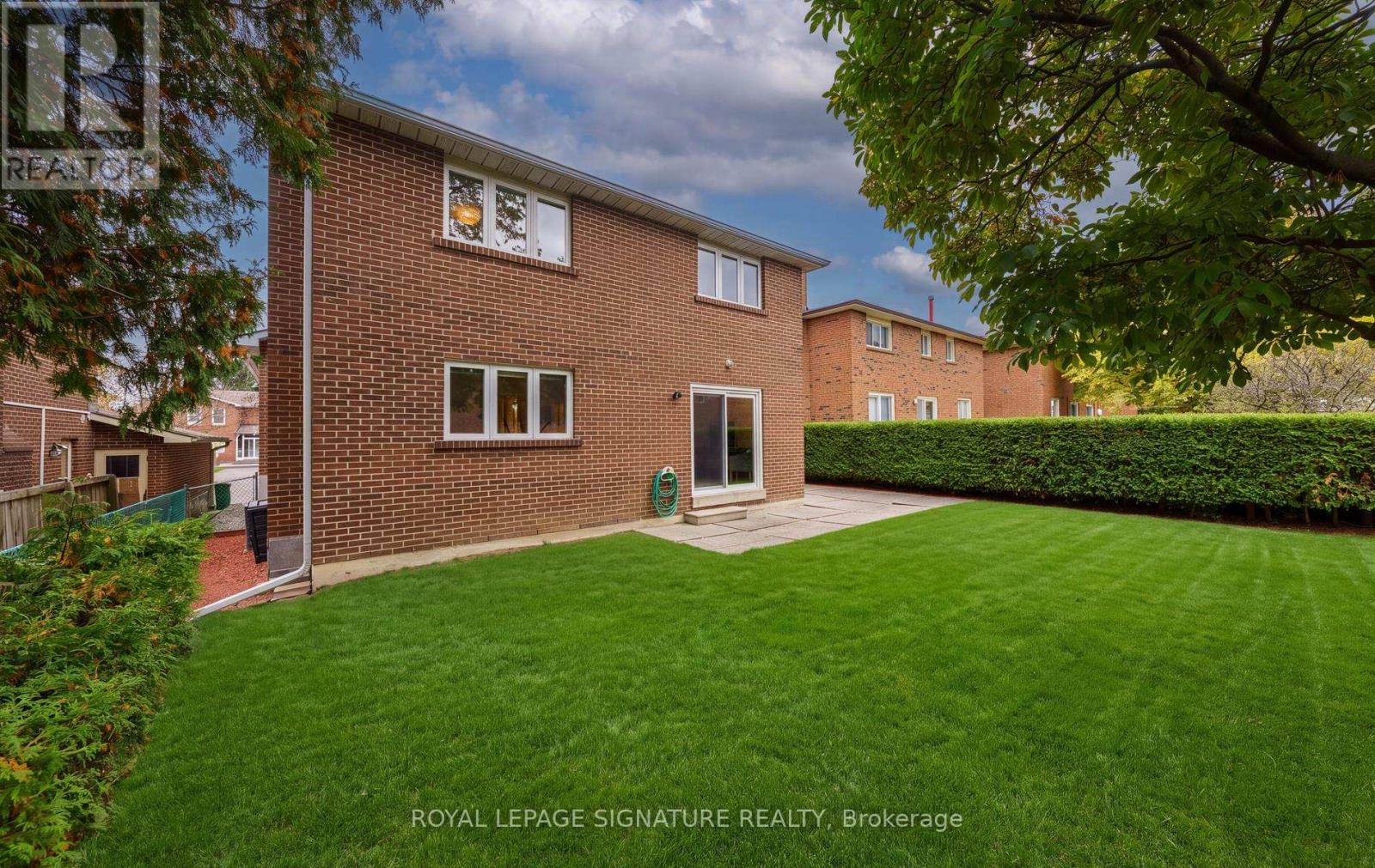 68 Ellenhall Square Property Photo 37