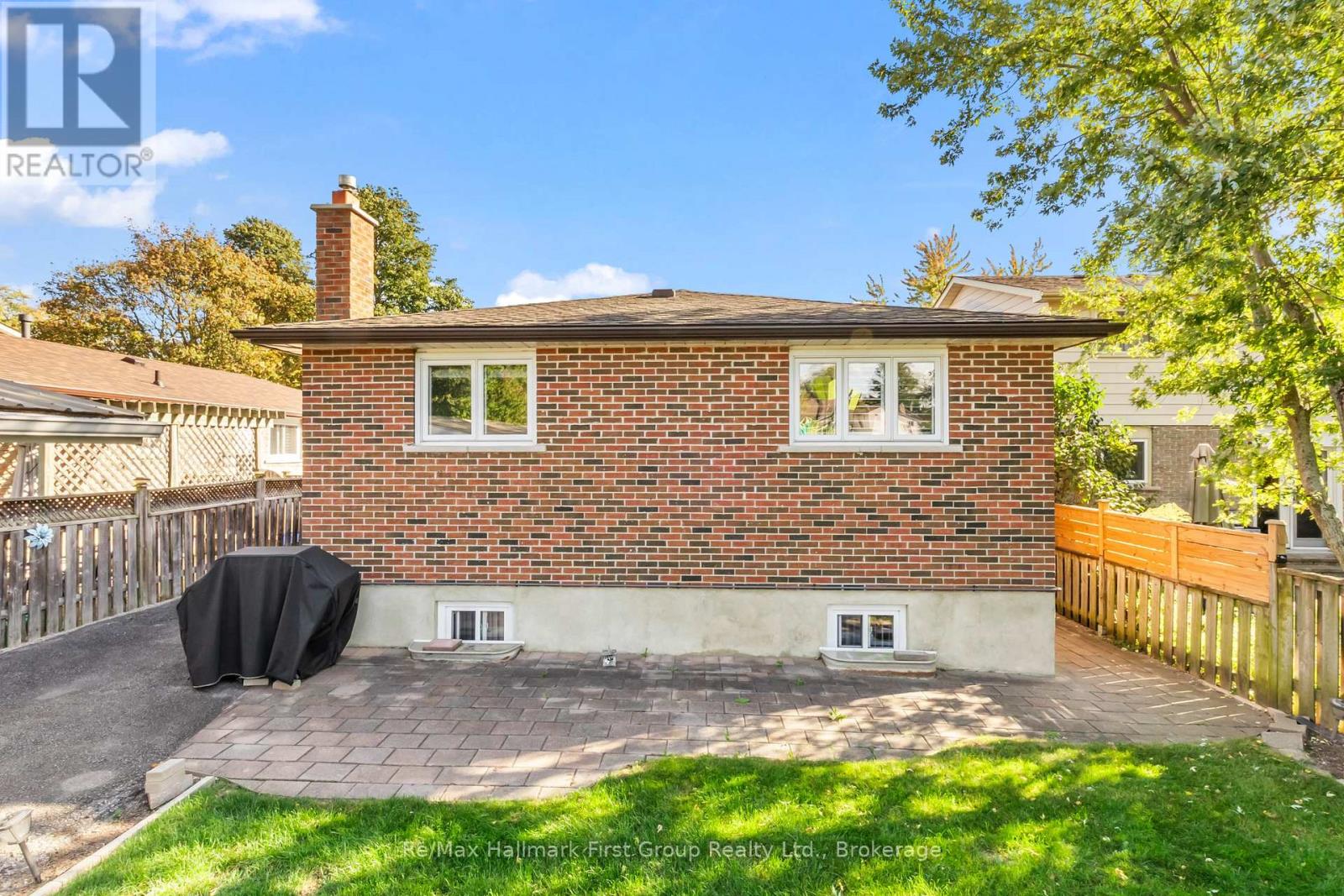 8 Calais Street Property Photo 11