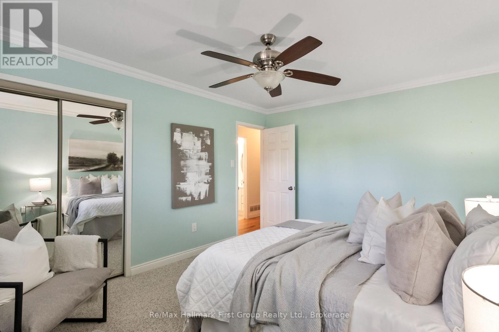 8 Calais Street Property Photo 37