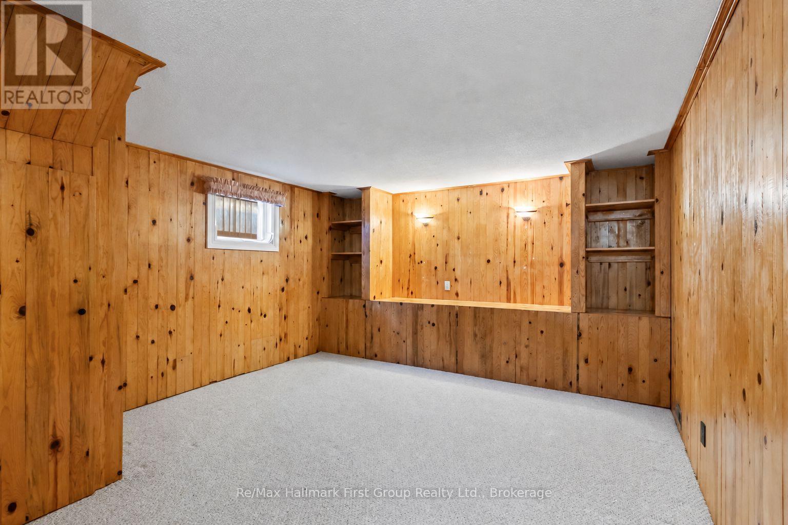 8 Calais Street Property Photo 43