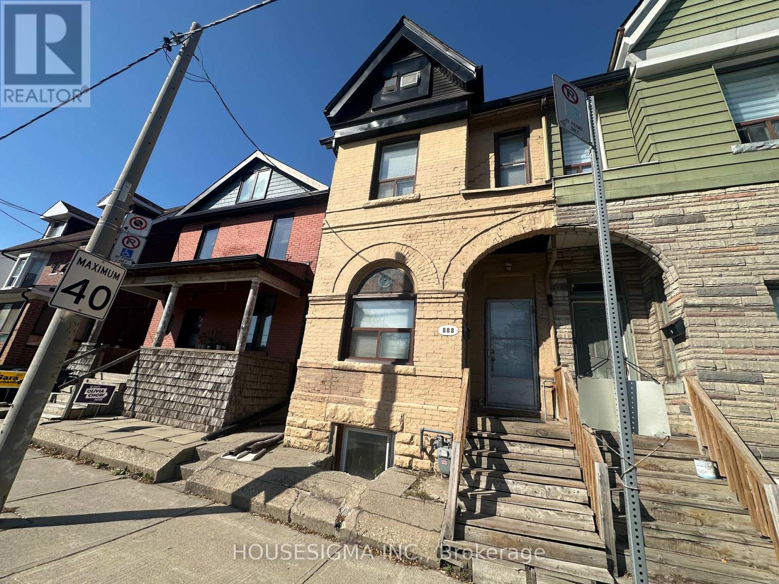 888 Dundas Street E Property Photo 3