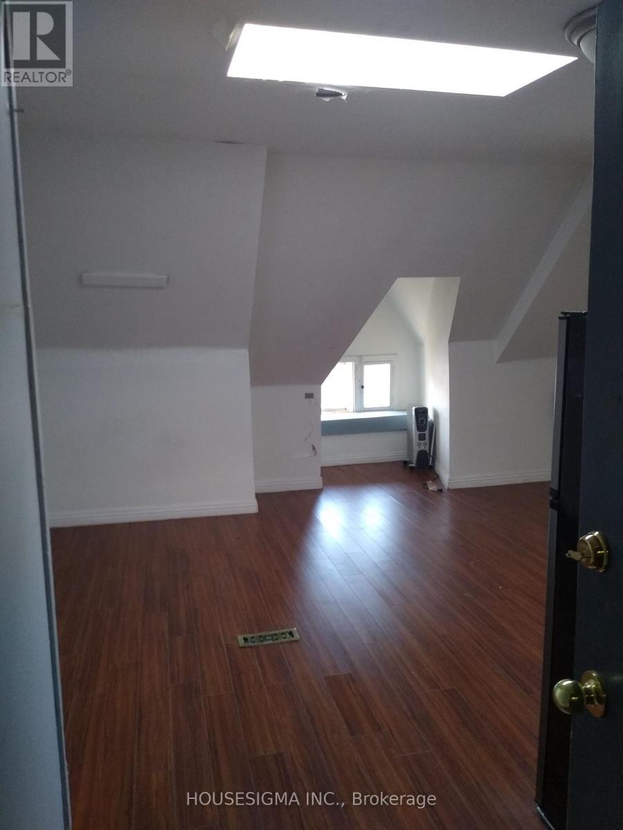 888 Dundas Street E Property Photo 13