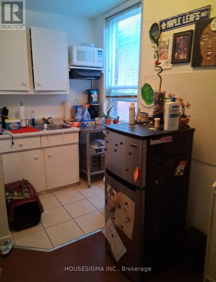 888 Dundas Street E Property Photo 18