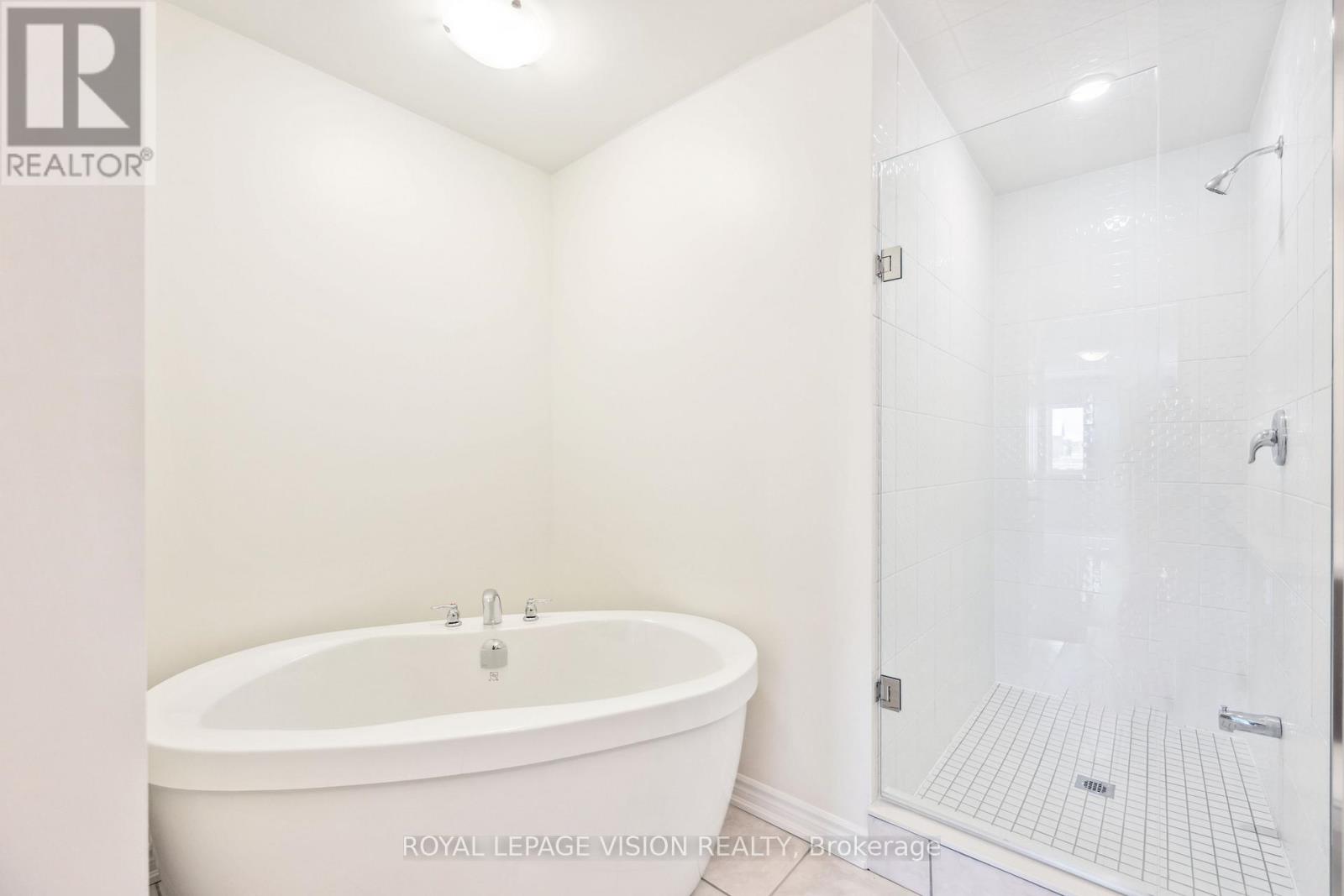 48 Mountainside Crescent Property Photo 24