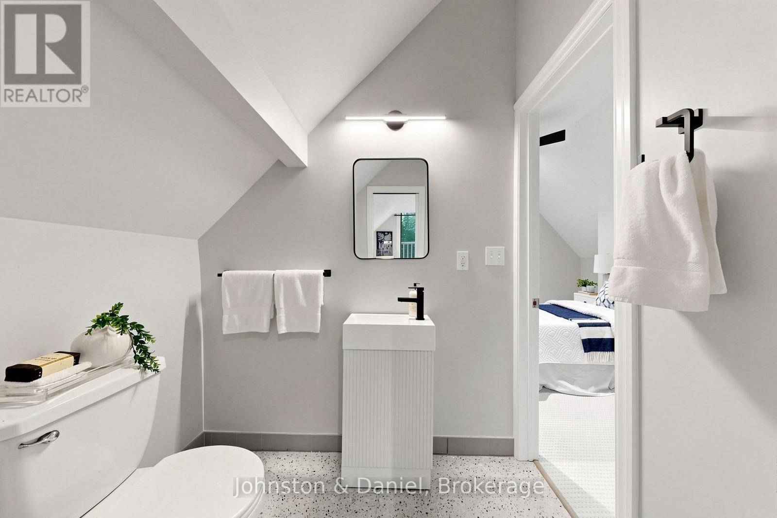 11 Ashland Avenue Property Photo 33