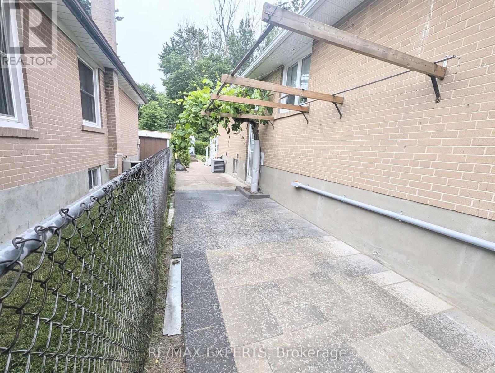 Lower - 42 Mossbank Drive Property Photo 2