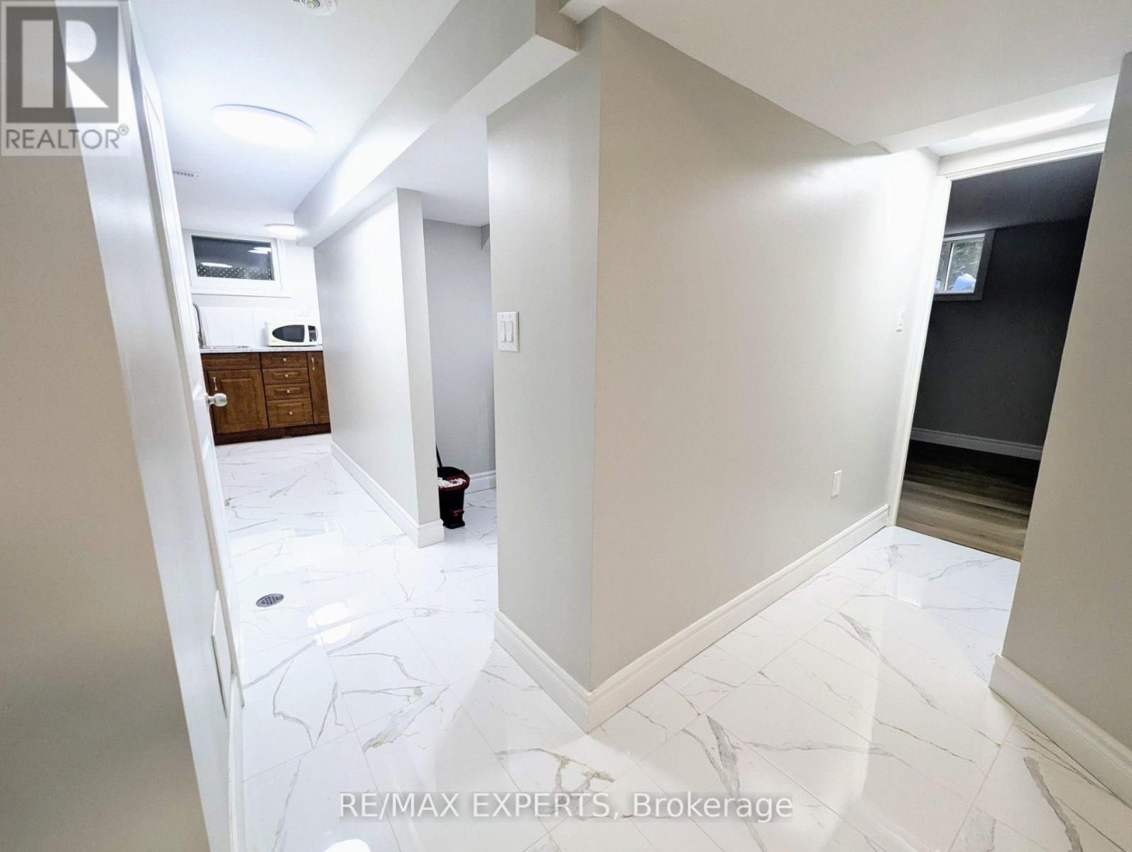 Lower - 42 Mossbank Drive Property Photo 6