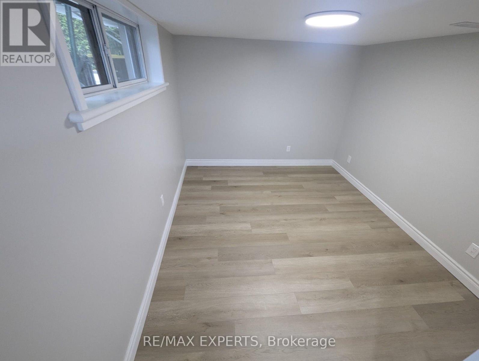 Lower - 42 Mossbank Drive Property Photo 11
