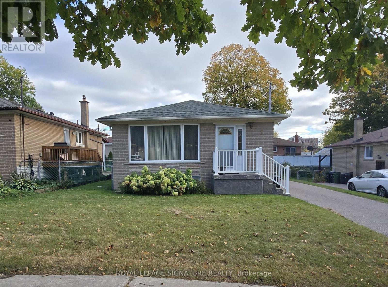7 Scotchdale Avenue Property Photo 1