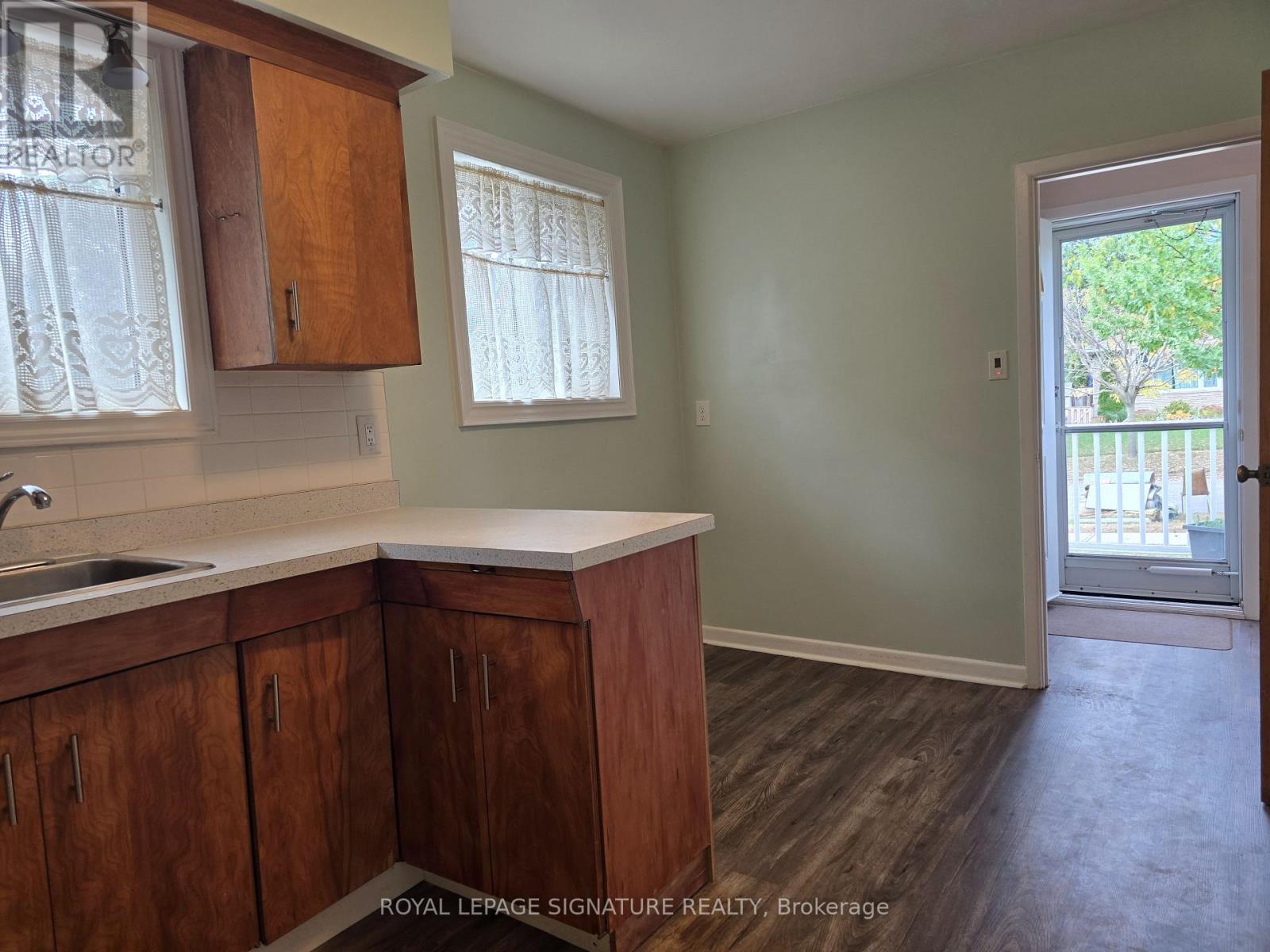 7 Scotchdale Avenue Property Photo 10