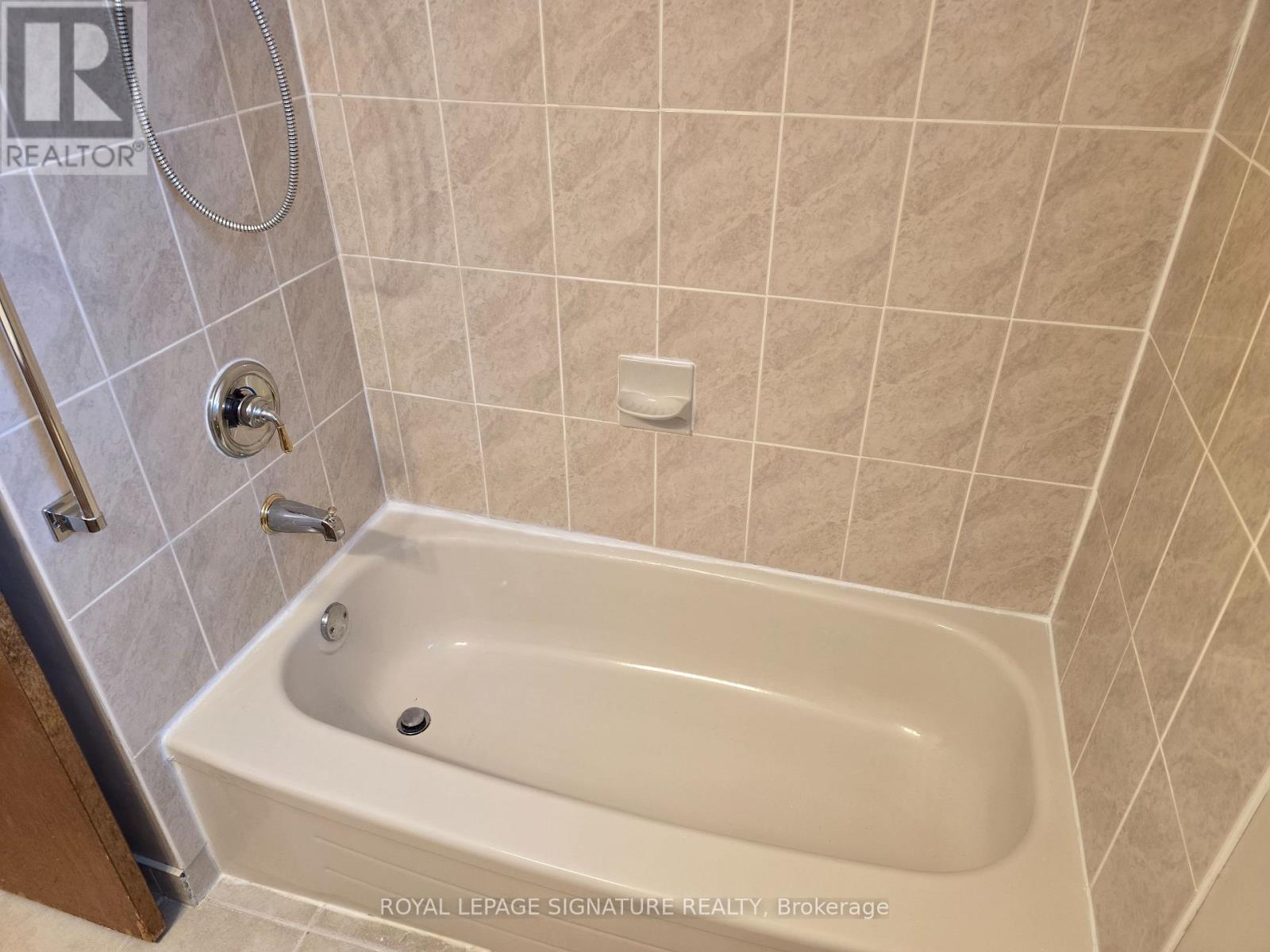7 Scotchdale Avenue Property Photo 12