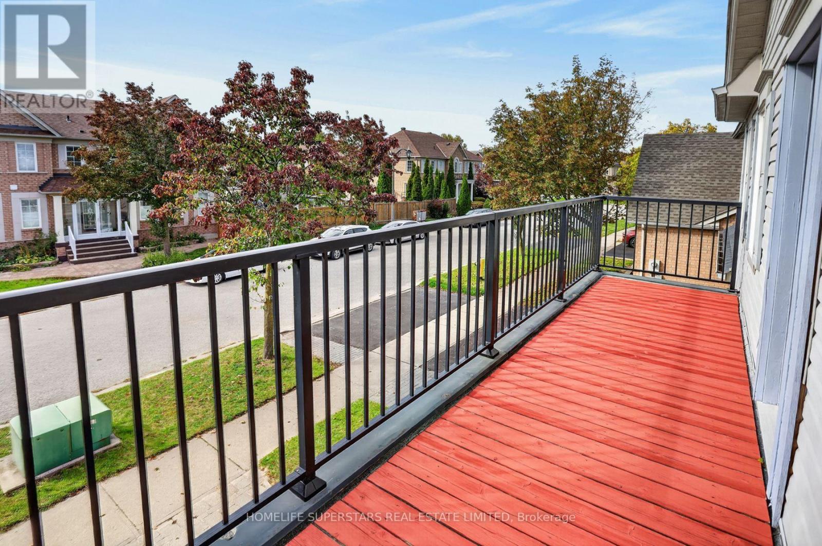 29 Westacott Crescent Property Photo 8