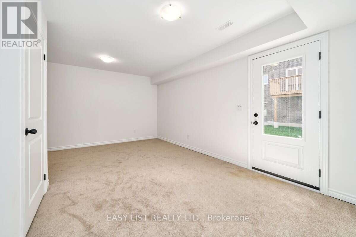 27 Nady Lane Property Photo 13