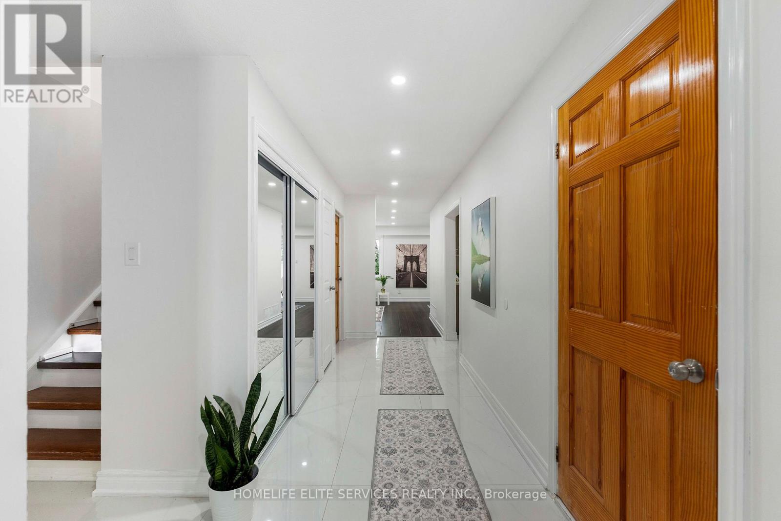 44 Greenhedges Court Property Photo 8