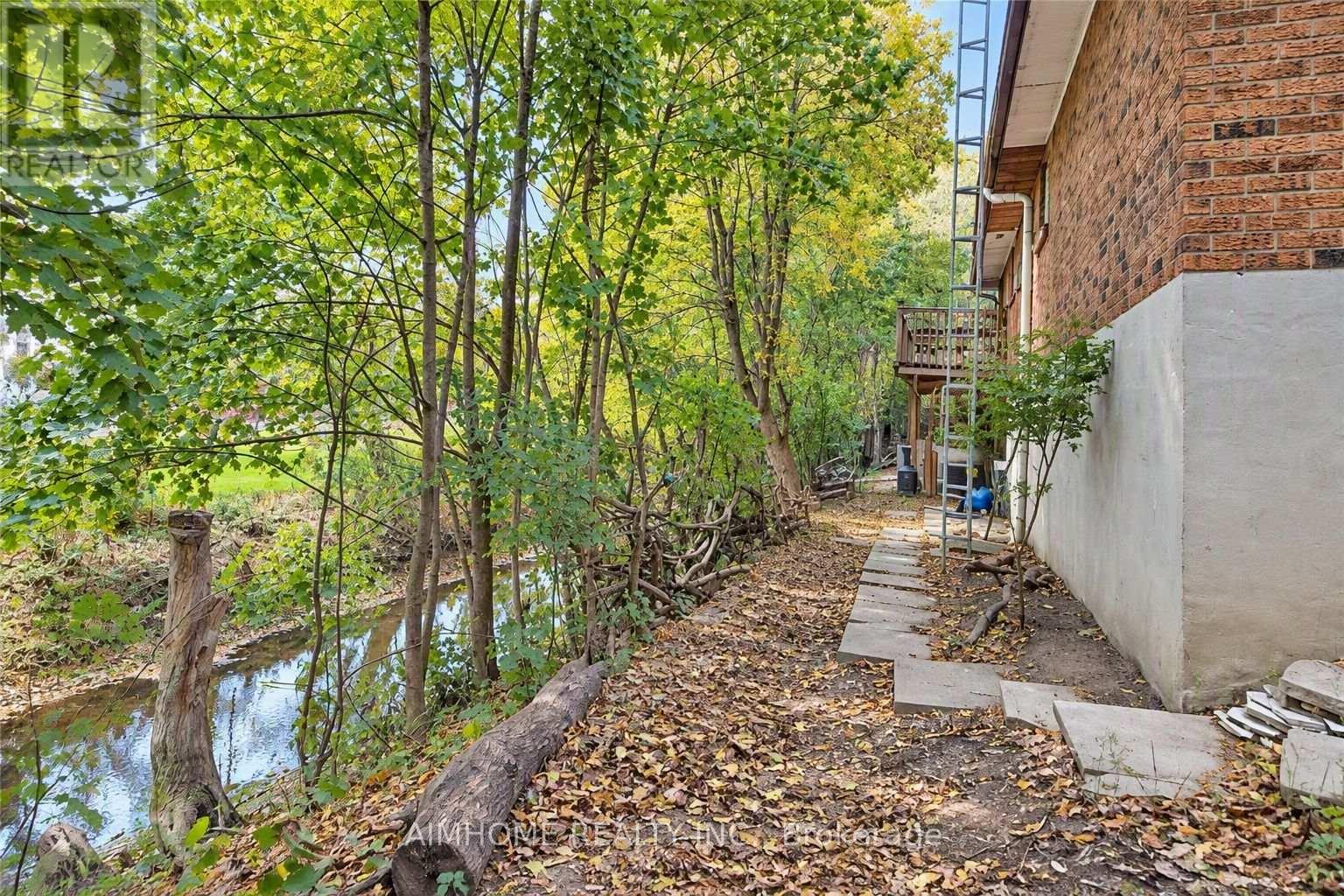 1 - 475 Grenfell Street Property Photo 5