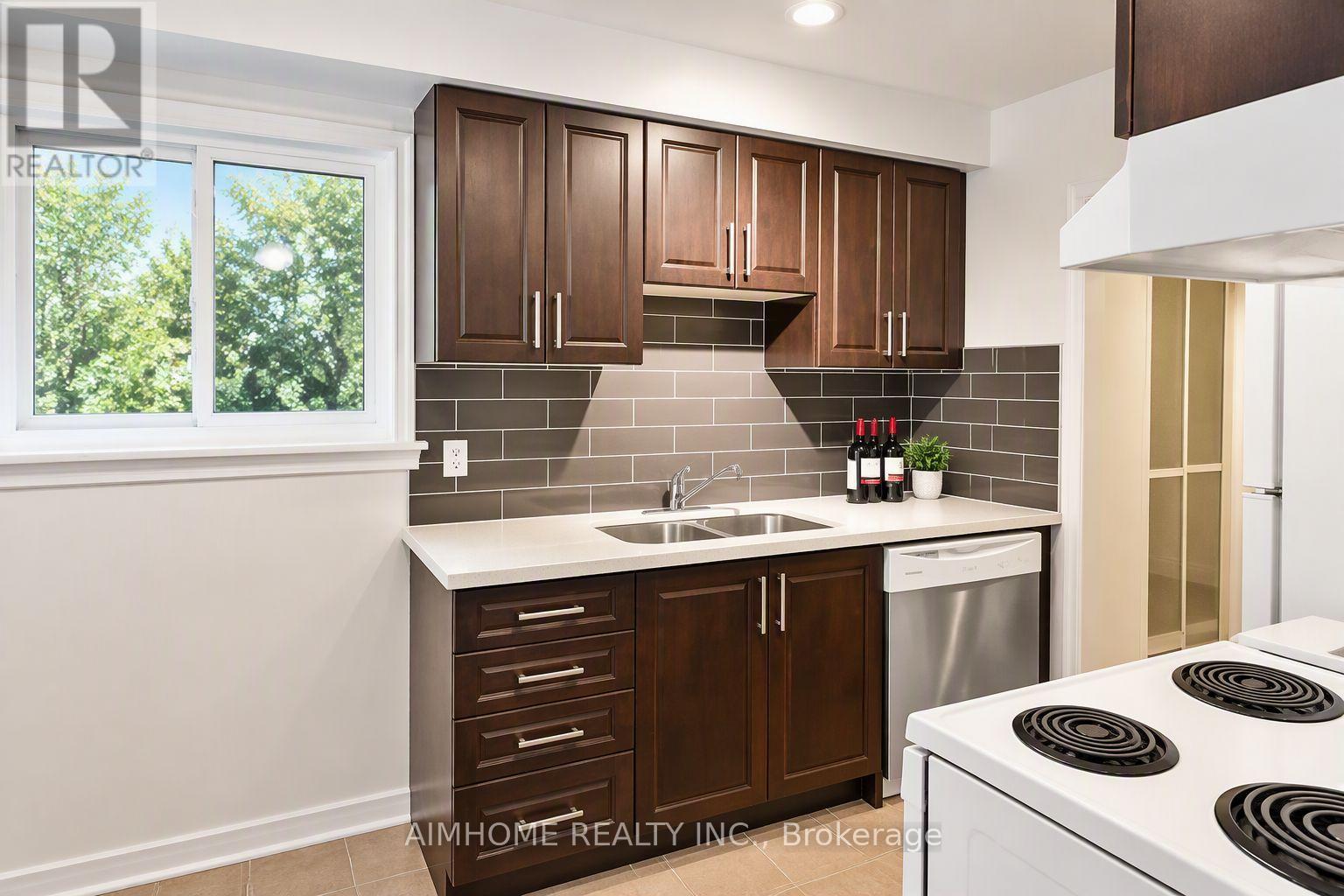 1 - 475 Grenfell Street Property Photo 14