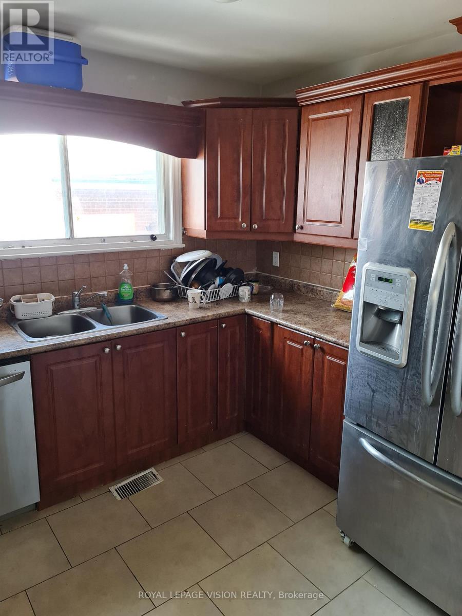 Main - 25 Par Avenue Property Photo 4