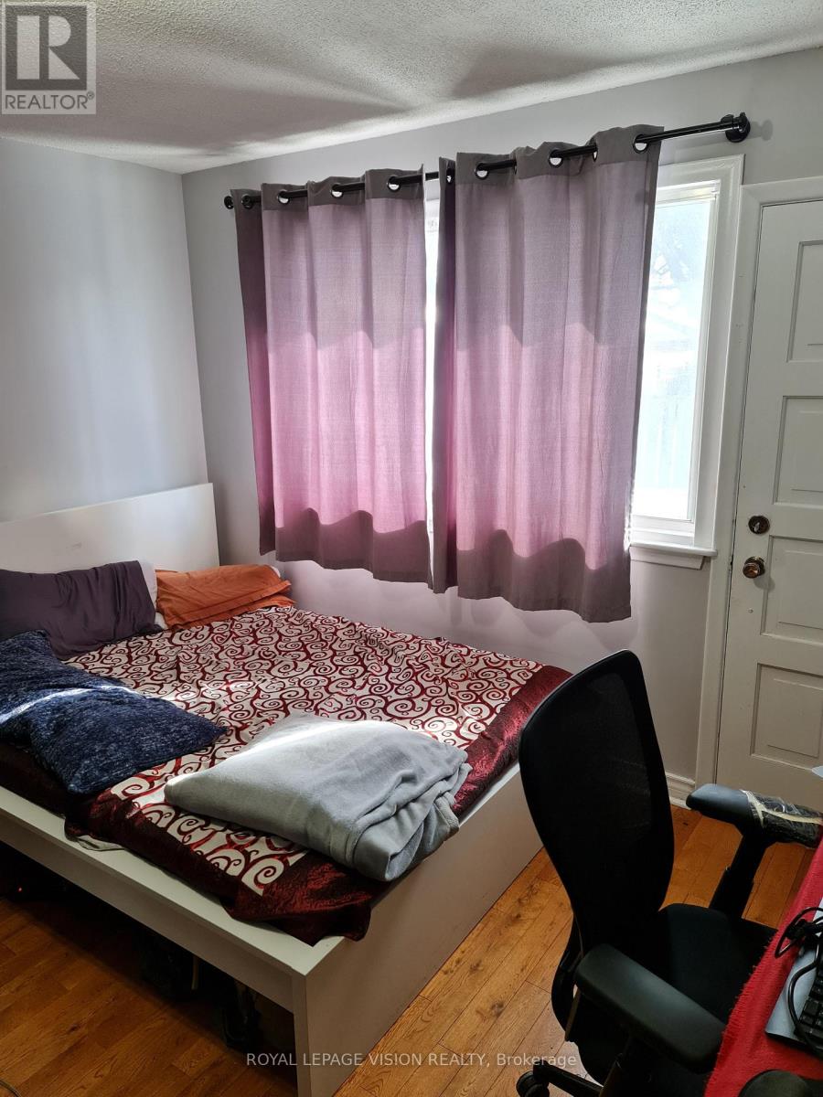 Main - 25 Par Avenue Property Photo 6