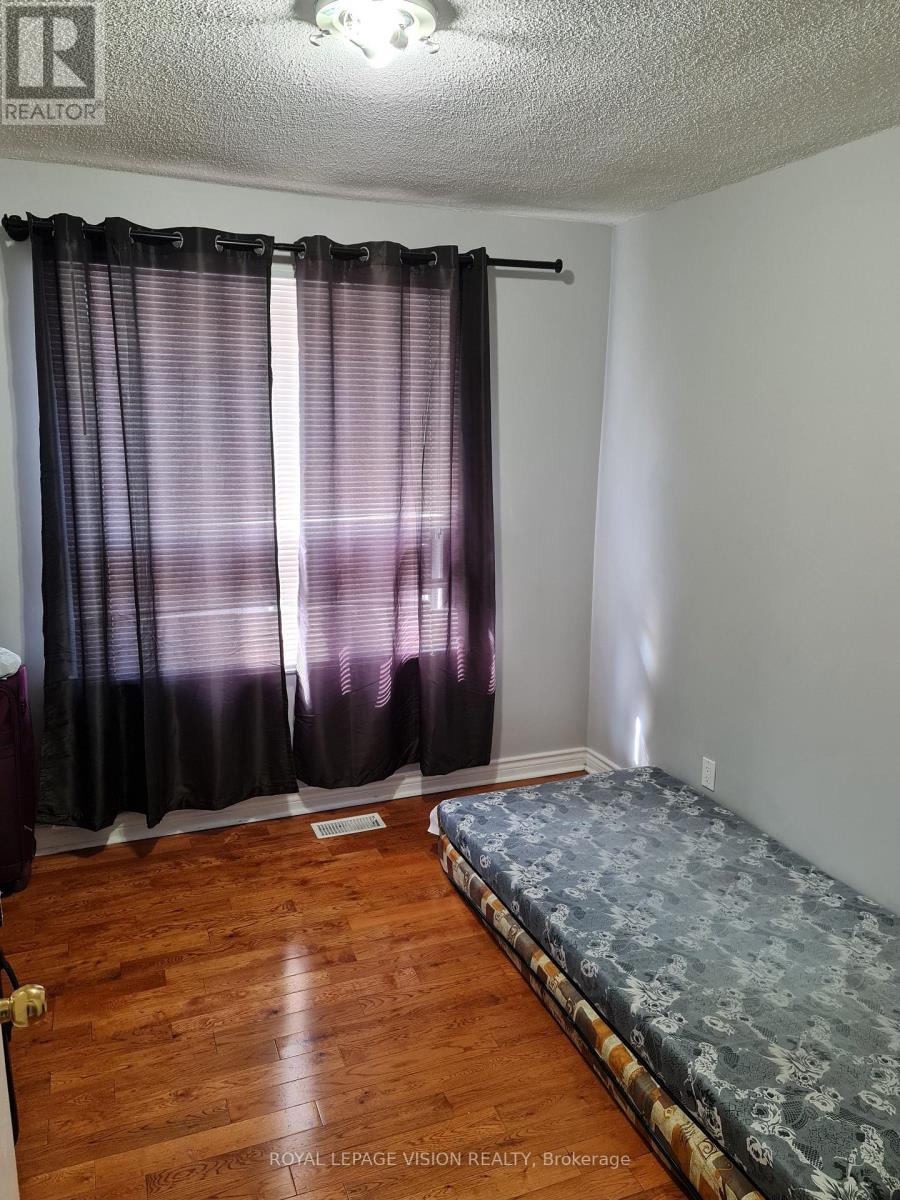 Main - 25 Par Avenue Property Photo 7