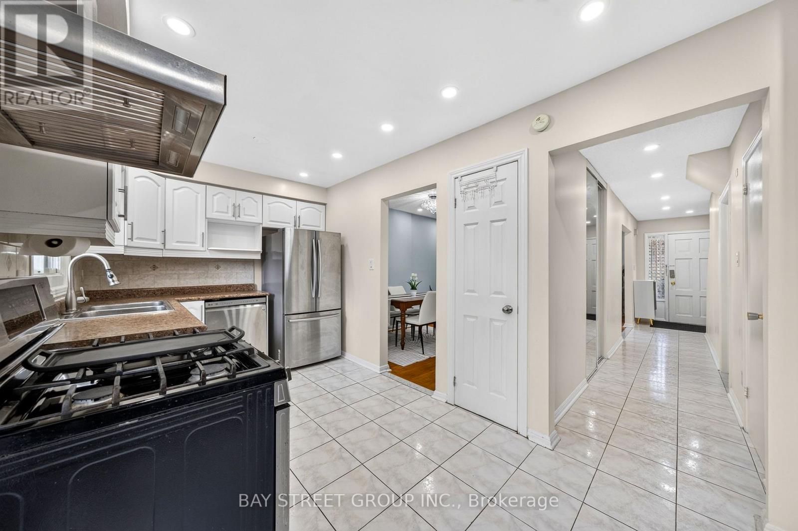 49 - 100 Burrows Hall Boulevard Property Photo 14