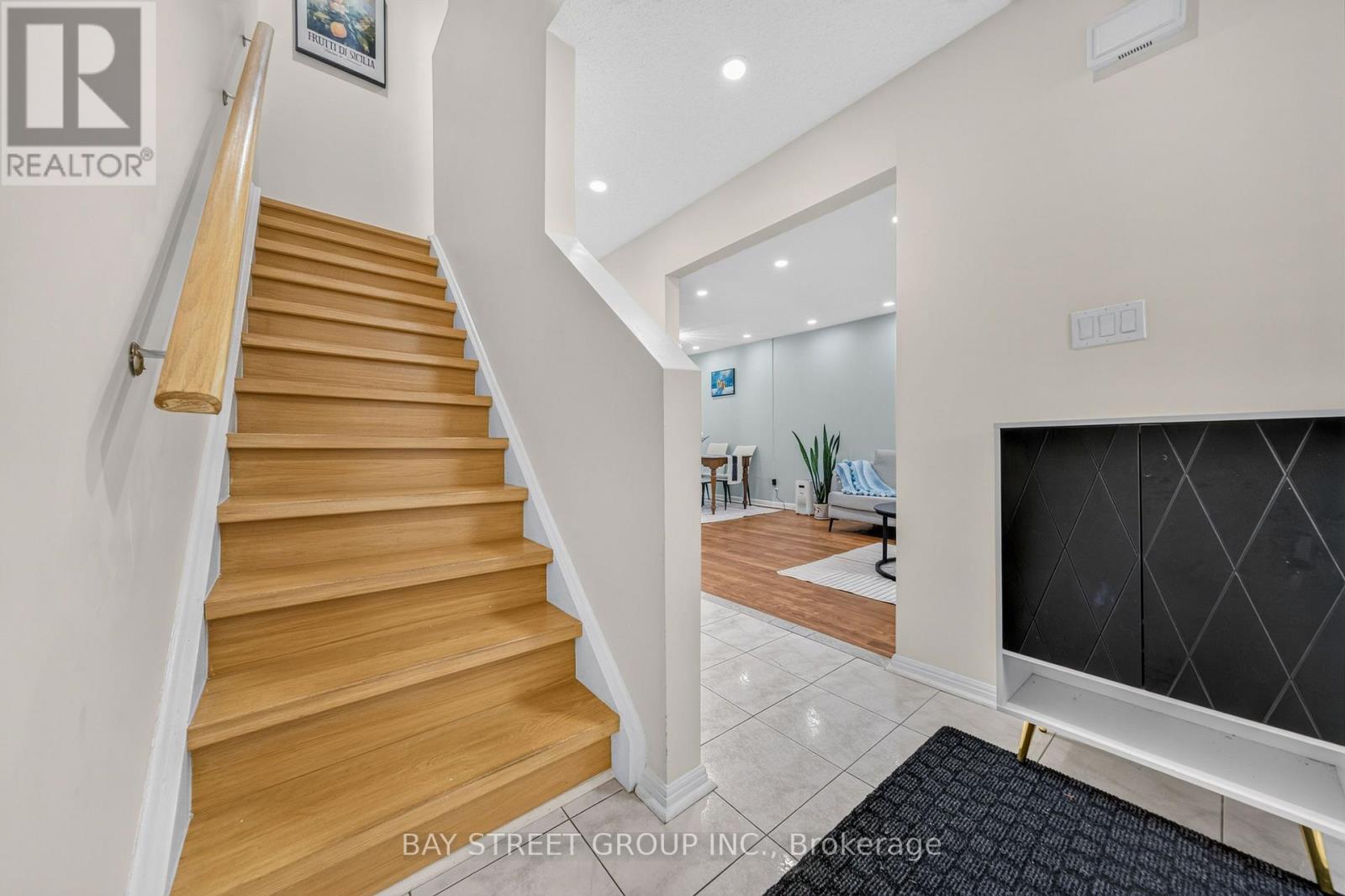 49 - 100 Burrows Hall Boulevard Property Photo 19