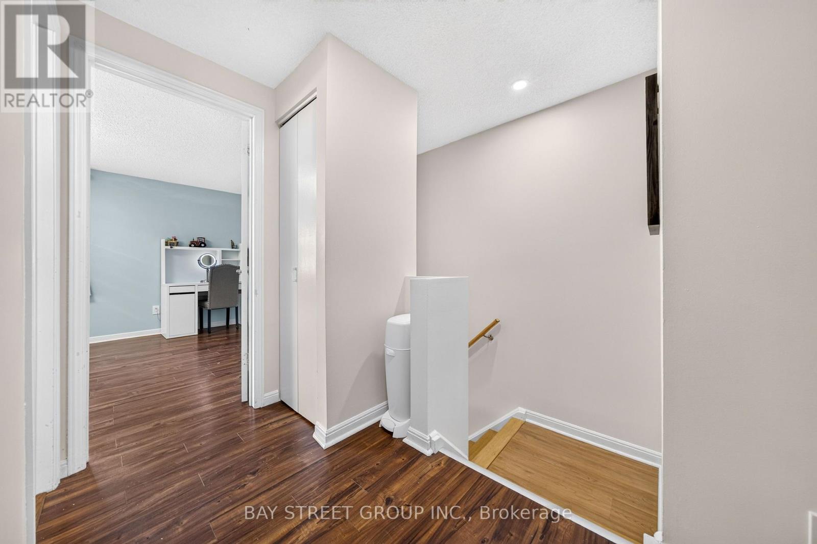 49 - 100 Burrows Hall Boulevard Property Photo 20