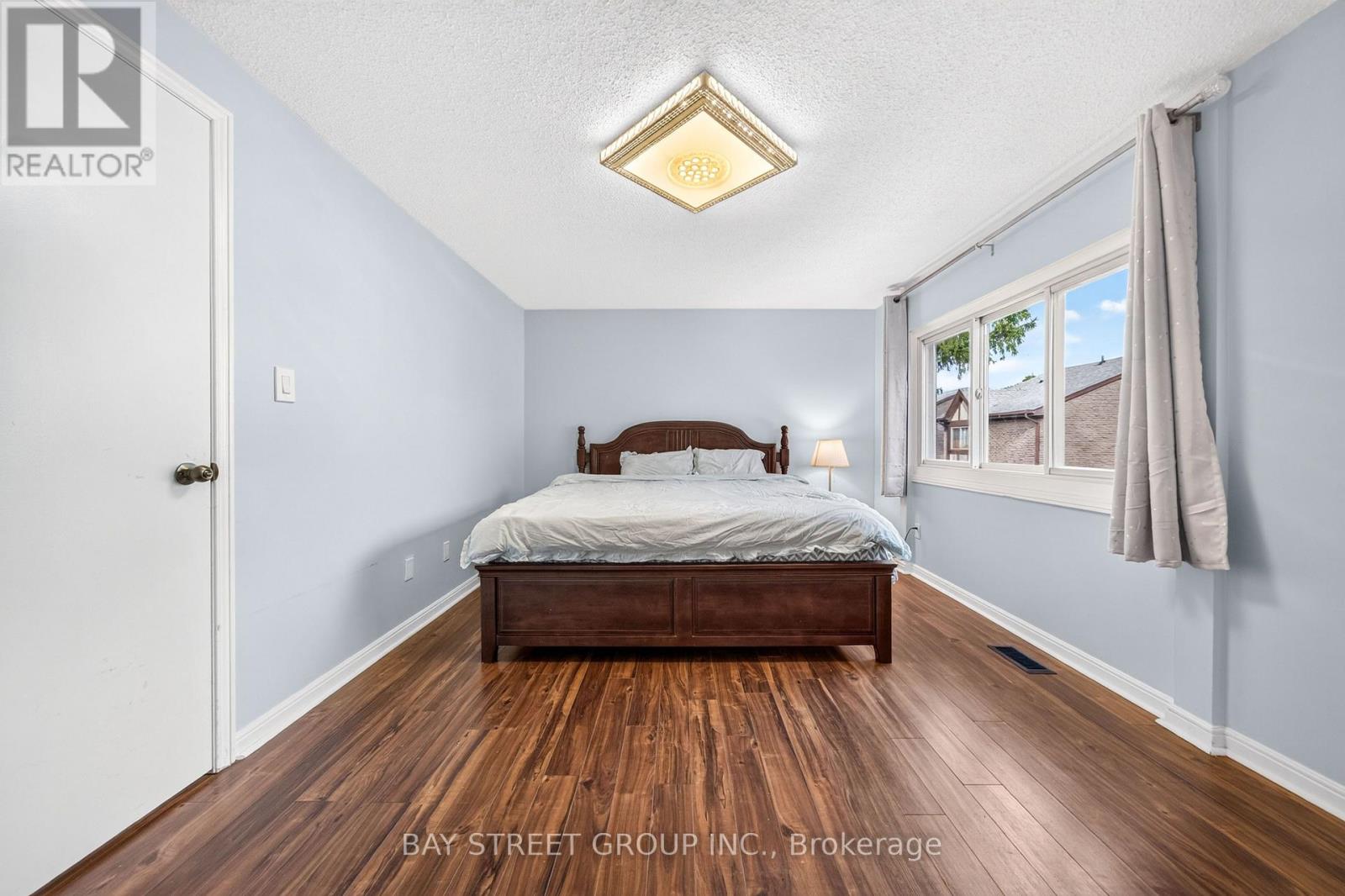 49 - 100 Burrows Hall Boulevard Property Photo 25