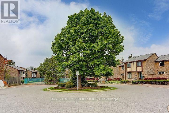 49 - 100 Burrows Hall Boulevard Property Photo 45