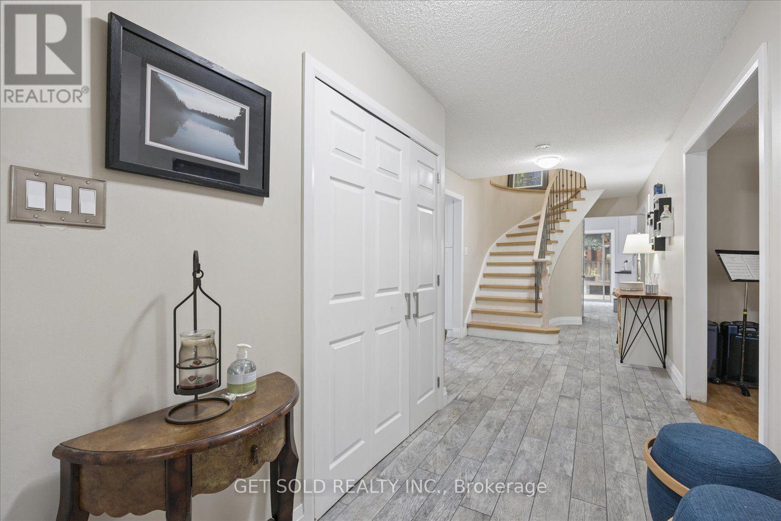 77 Linton Avenue Property Photo 3