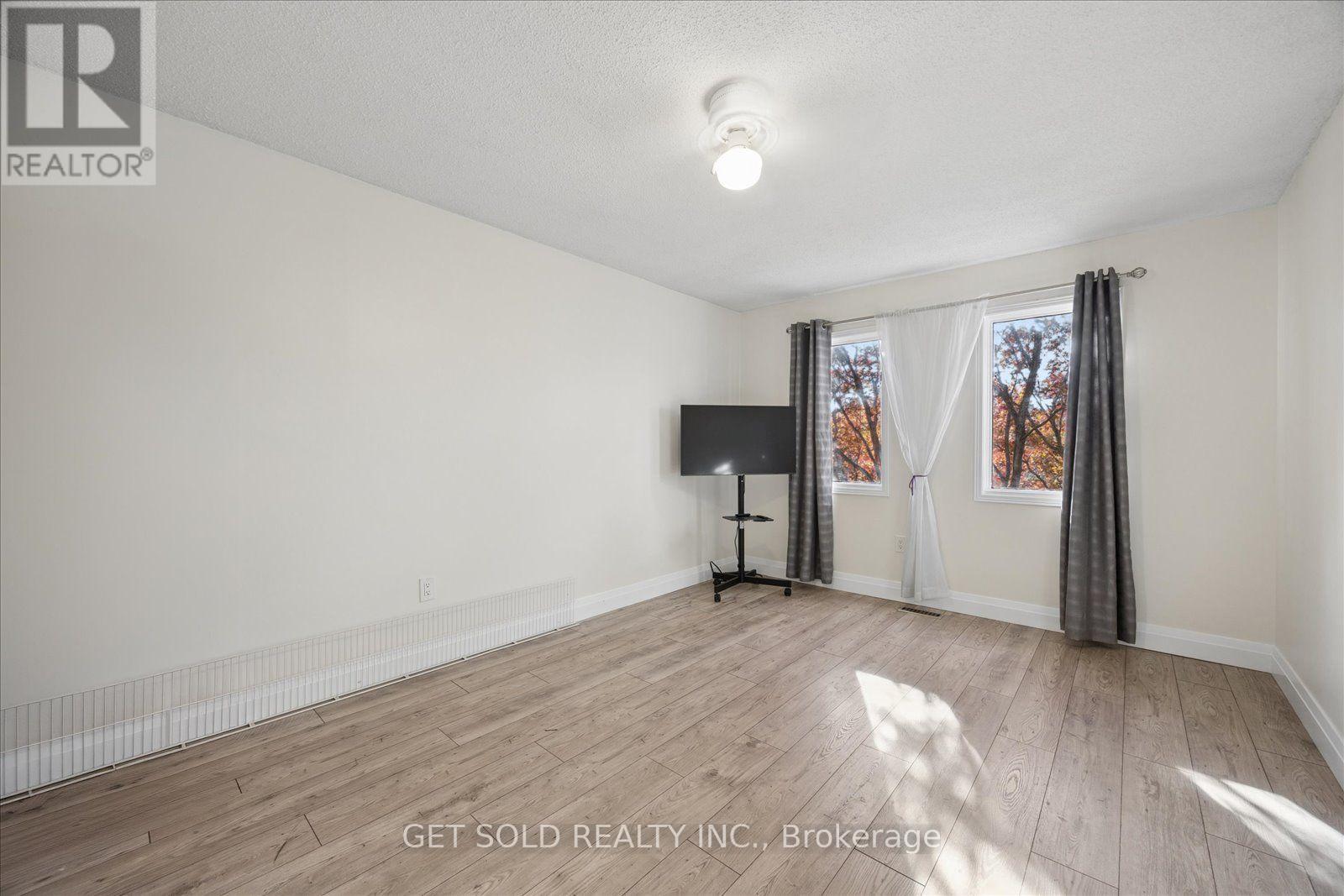 77 Linton Avenue Property Photo 29