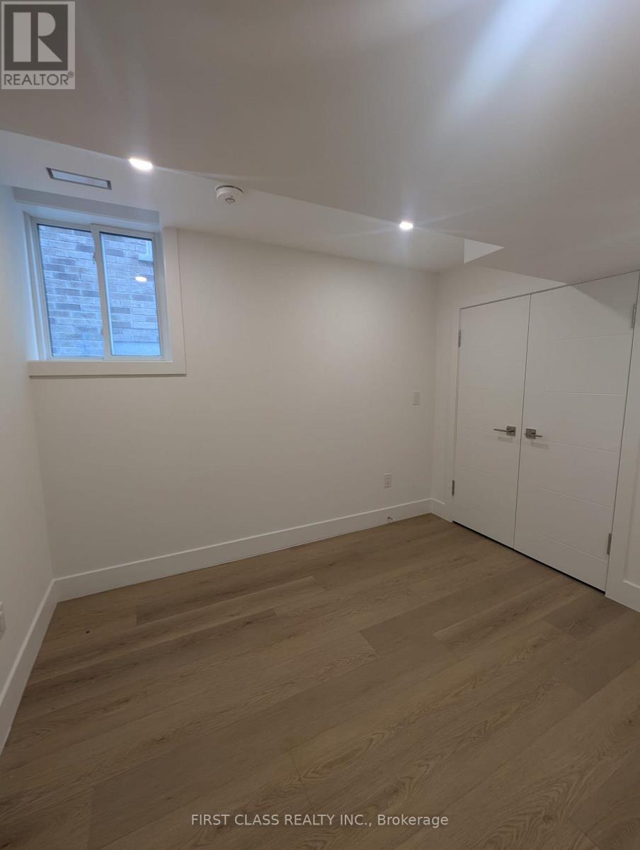 2577 Bridle Road S Property Photo 13