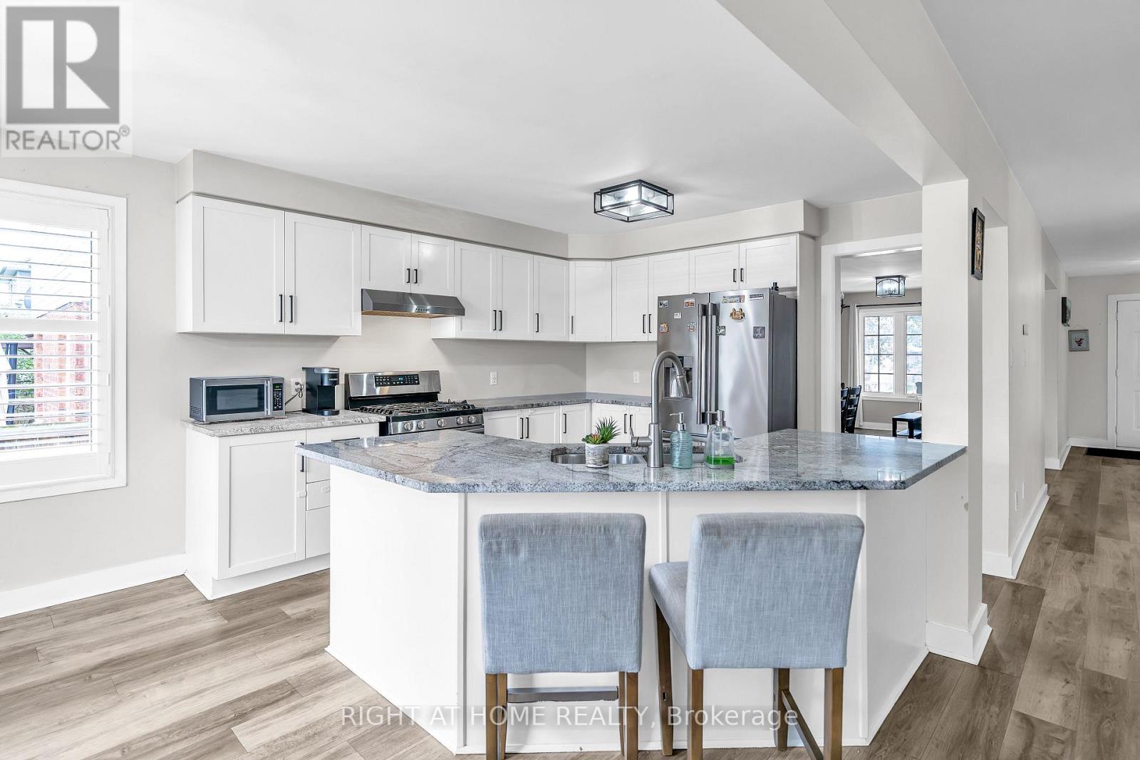 635 Longworth Avenue Property Photo 11