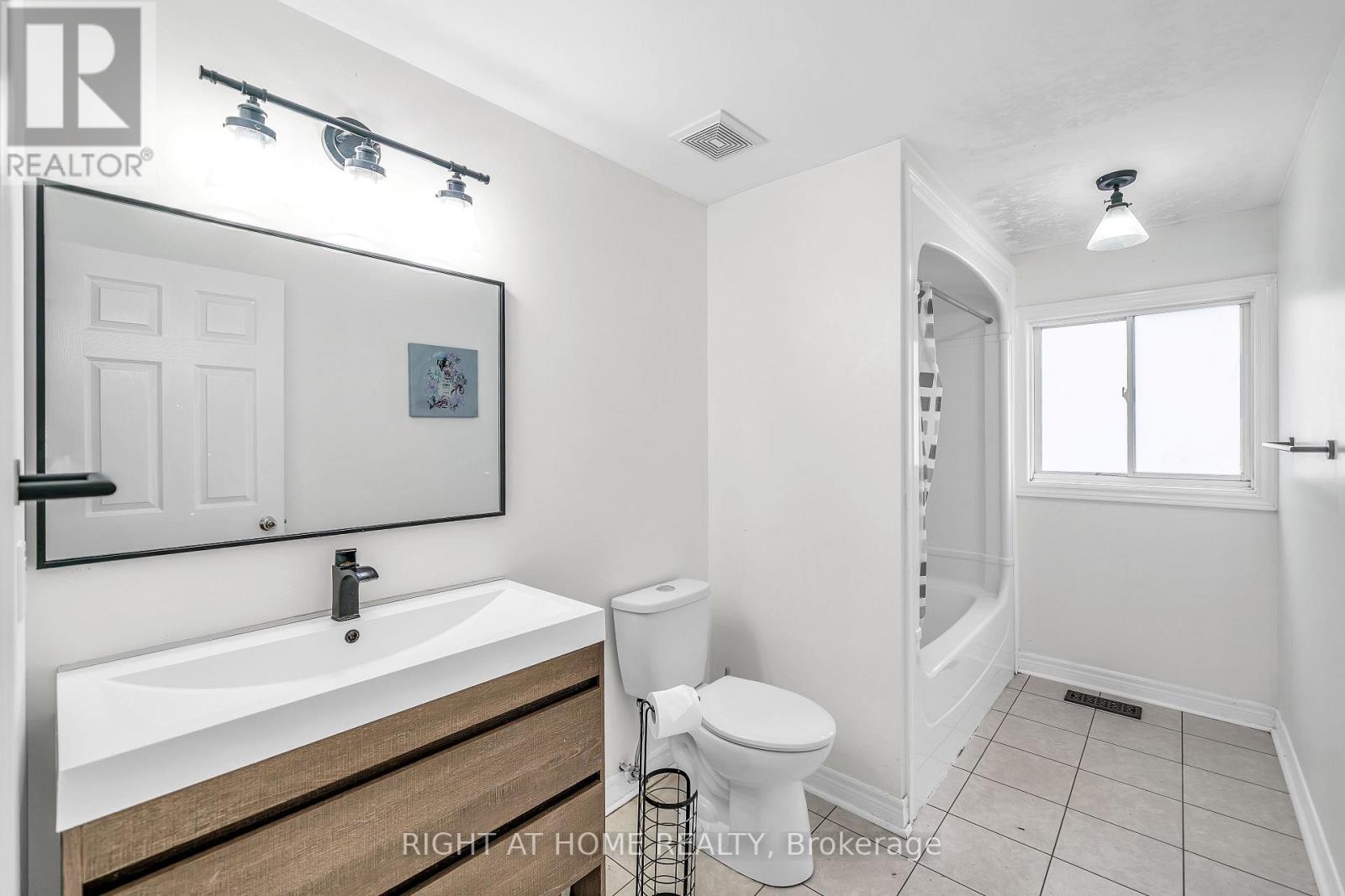 635 Longworth Avenue Property Photo 19