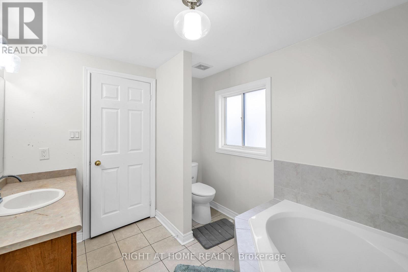 635 Longworth Avenue Property Photo 20