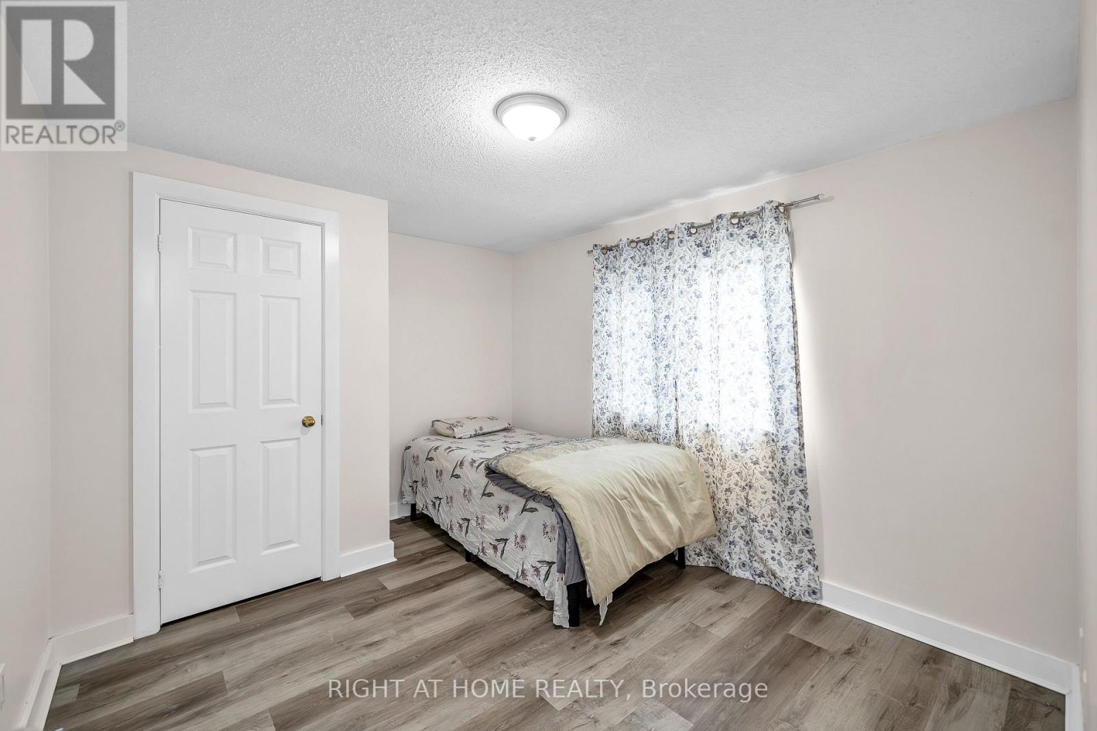635 Longworth Avenue Property Photo 22